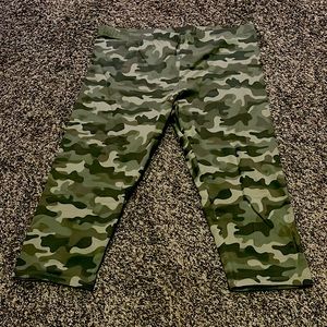 -Leggings -Capris -Size: 2XL(20 1/2)